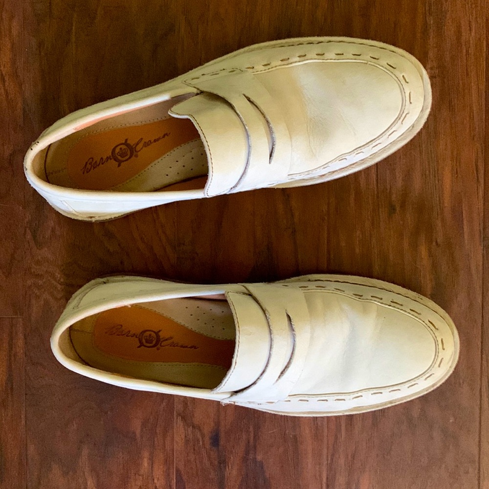 Mens loafers 9 Born Crown